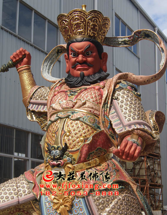 四大天王南增长天王彩绘塑像